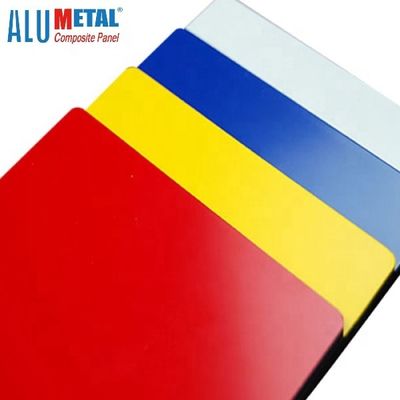 0.4MM 1250mm εκτιμημένο το πυρκαγιά PE επιτροπής αλουμινίου σύνθετο χρωμάτισε το μαύρο φύλλο AA3003 του ΑΚΕ