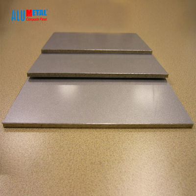6mm PVDF 2000mm βουρτσισμένη επένδυση επιφάνεια Rainscreen χωρισμάτων επιτροπής αλουμινίου σύνθετη